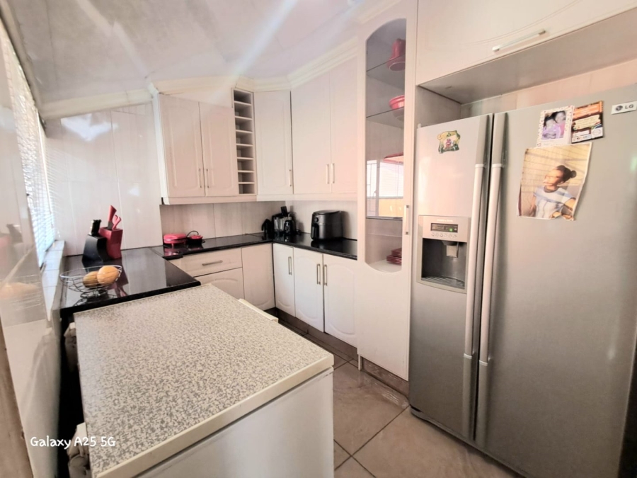 4 Bedroom Property for Sale in Sasolburg Ext 4 Free State